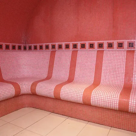 Mountain Paradise Next To Sunrise 4* בנסקו