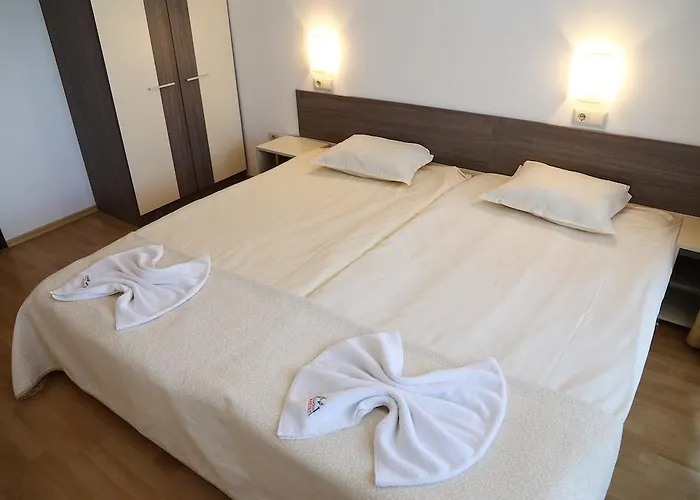 Mountain Paradise Next To Sunrise 4* בנסקו