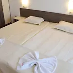 Aparthotel Mountain Paradise Next To Sunrise 4*