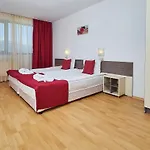 Mountain Paradise Next To Sunrise Aparthotel 4*